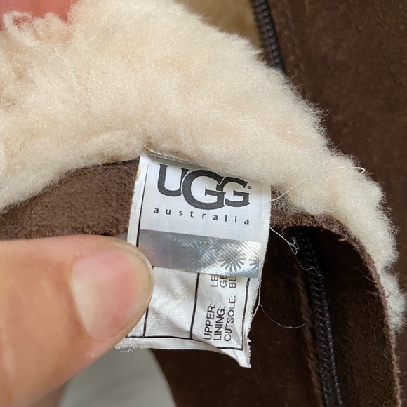 UGG Australia Cargo Suede Leather W/Sheepskin Lined Brown Boots S/N 1968 size 4 - Picture 12 of 16
